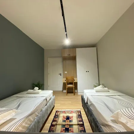 Lucas Downtown * Tiran