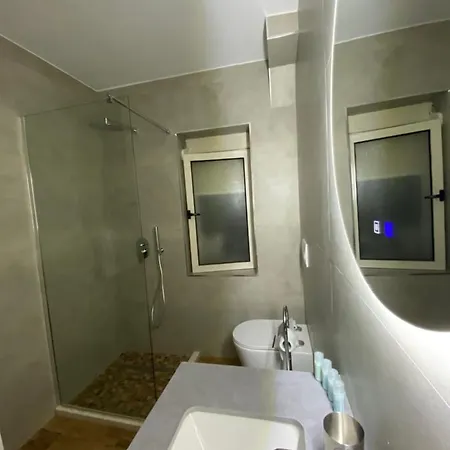 Lucas Downtown * Tiran