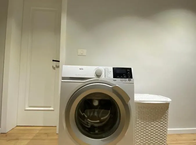 Lucas Downtown * Tirana